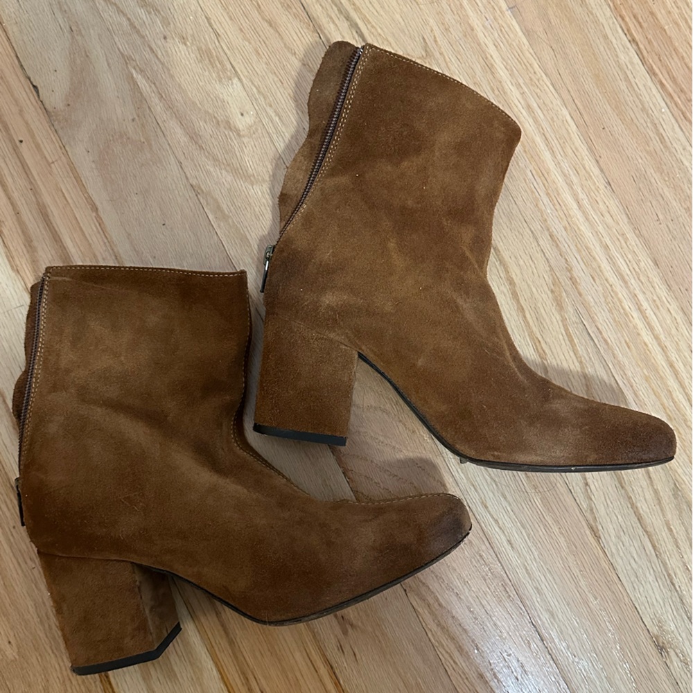 Elegant Brown Suede Free People Boots